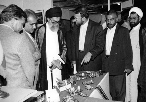 یادی از بازدید یک&zwnj;روزه رهبر انقلاب از صداوسیما در سال ۷۵