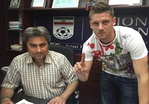 واکنش جالب مدافع خارجی پرسپولیس به انتقادها