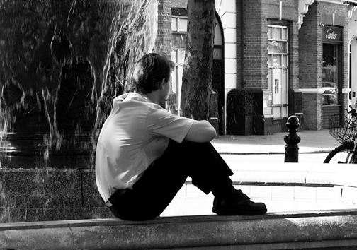 تنهایی چه تاثیری بر بدن ما می گذارد؟