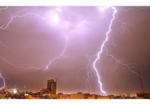 رگبار و رعد و برق فردا در آسمان استان همدان