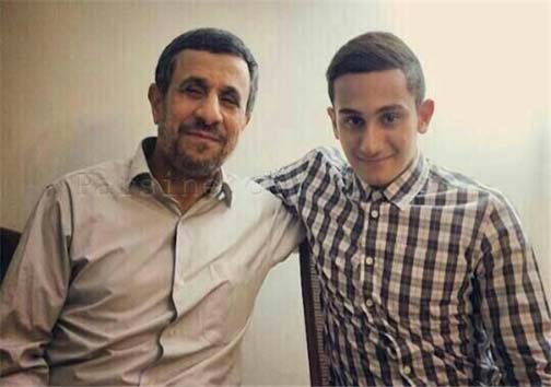 سلفی پسر احمدی&zwnj;نژاد با برج ایفل صحت دارد؟ + عکس