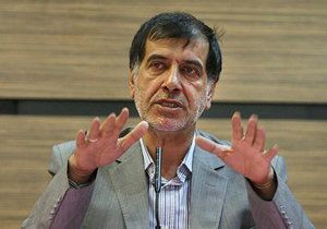مسئولان مطالبات خبرنگاران در حوزه معیشت و بیمه را مدنظر قرار دهند