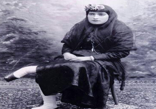 &laquo;عزت ملک&zwnj; خانم&raquo;اولین خبرنگار ایرانی+ عکس