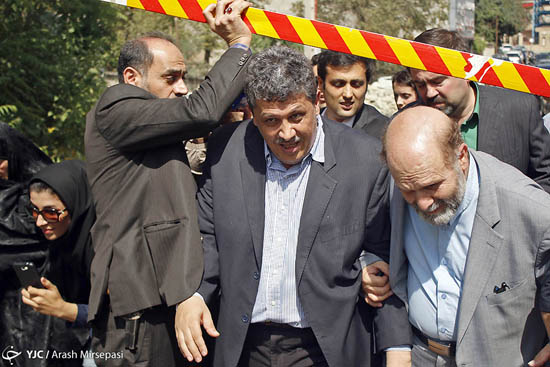 مهدی هاشمی وارد زندان اوین شد/ پست مهدی هاشمی لحظاتی قبل از ورود به زندان + عکس و فیلم