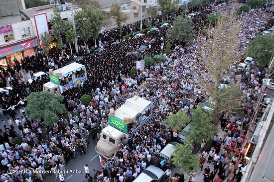 وداع باشکوه و متفاوت با 13 شهید خط شکن گمنام در مشهد + تصاویر
