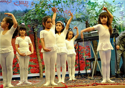 از آموزش &laquo;رقص و مدلباس&raquo; تا &laquo;سگ و گربه&zwnj;بازی&raquo; در مهدکودک&zwnj;های تهران +تصاویر