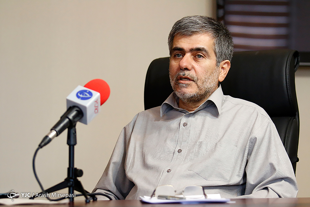 باید قبول کنیم، می&zwnj;خواهیم فردو را به تعطیلی بکشانیم/ راکتور اراک با جمع بندی مذاکرات از حیطه ماموریتش خارج می&zwnj;شود/توجه به دو عامل بسیاری از بندهای برجام را رد می&zwnj;کند/احمدی نژاد بهتر است در انتخابات ریاست جمهوری شرکت نکند/ جبهه یکتا فقط به انتخابات فکر نمی&zwnj;کند