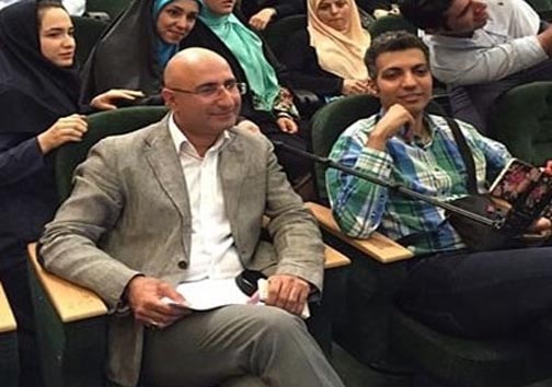 سلفی عجیب دختر دانشجو با عادل فردوسی پور! +عکس