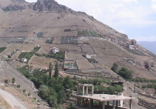 ساختمانهایی که از پایه ویرانند!