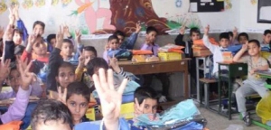 کمک خیر تهرانی به دانش آموزان سرایانی
