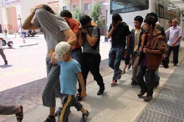 دستگیری داوطلبان داعشی در ترکیه +تصاویر