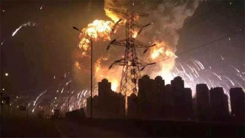 شمار تلفات انفجار چين به هفده نفر رسيد+ jwh,dv