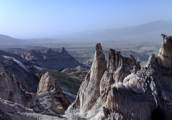 گنبدی از جنس نمک در جوار خلیج فارس