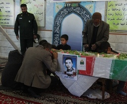 تشییع پیکر مطهر شهید احمد دلیل در خراسان جنوبی