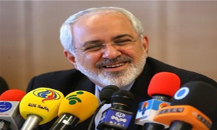 ظریف: گسترش روابط تهران و اسلام&zwnj;آباد پس از رفع تحریم&zwnj;ها