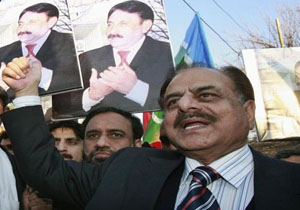 احتمال خشم همسایگان پاکستان در پی بزرگداشت یاد ژنرال حمید گل