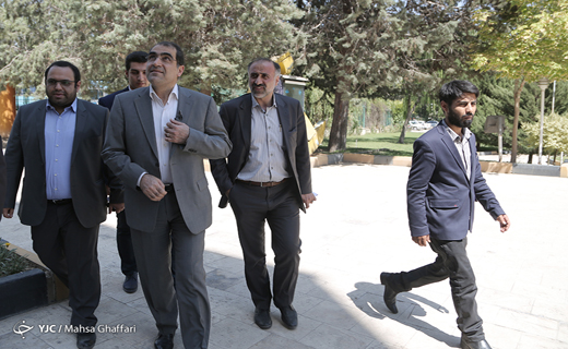 بازدید وزیر بهداشت از باشگاه خبرنگاران جوان + تصاویر
