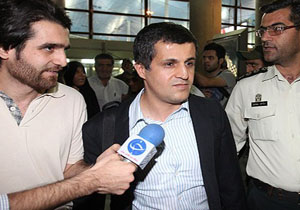 تماس تلفنی یاسر هاشمی با برادرش در زندان