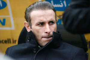 گل محمدی از تیم ذوب آهن جدا شد