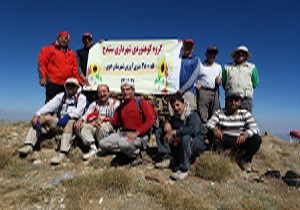 تیم کوهنوردی شهرداری سنندج به ارتفاعات 3670 متری آروین خوی صعود کرد