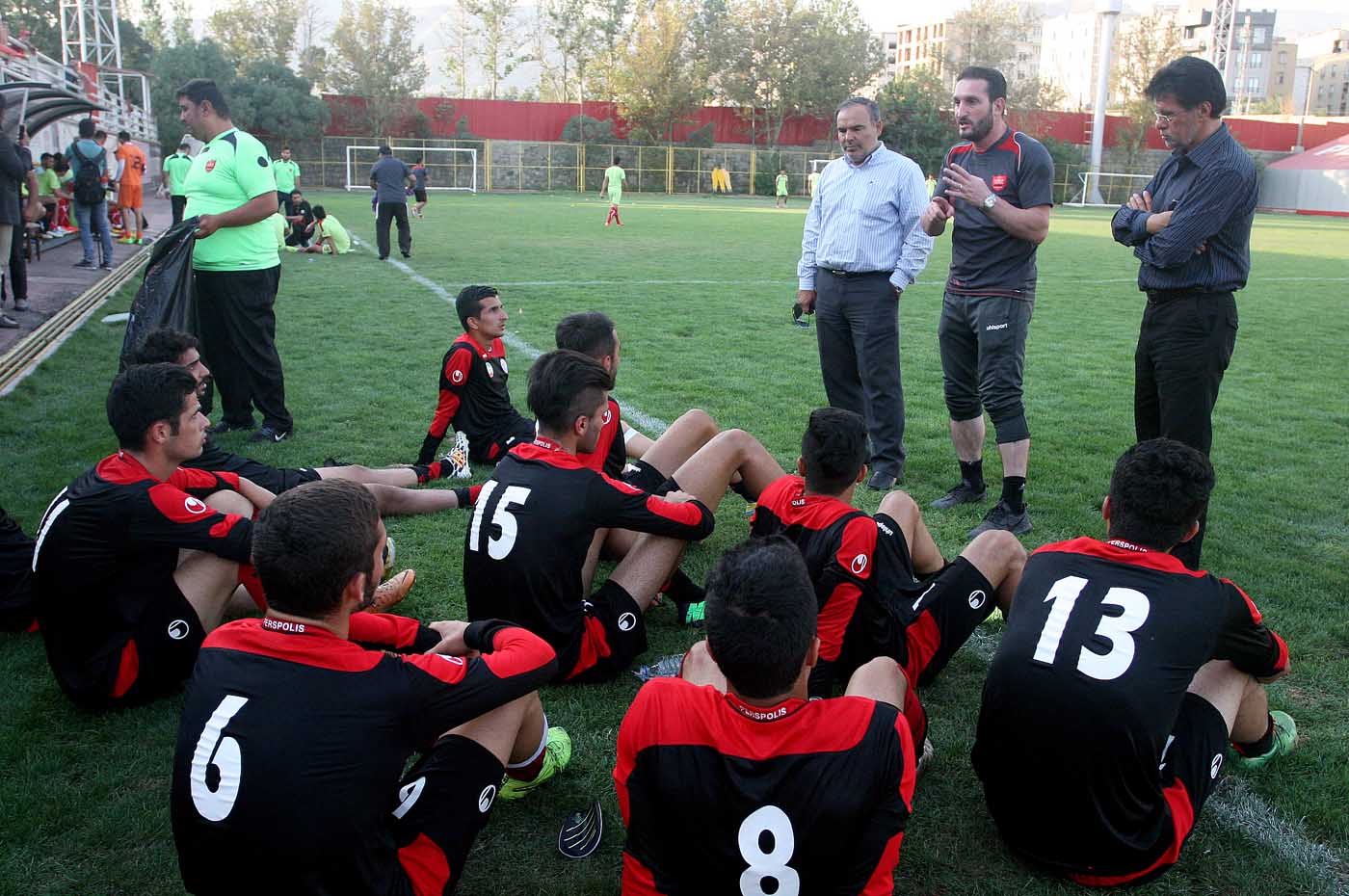 مصاف پرسپولیس و استقلال در ورزشگاه شیرودی