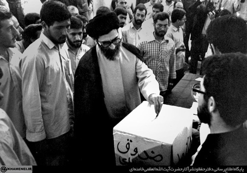 24 تصویر کمتر دیده شده از رهبر انقلاب در دوره ریاست جمهوری ایشان
