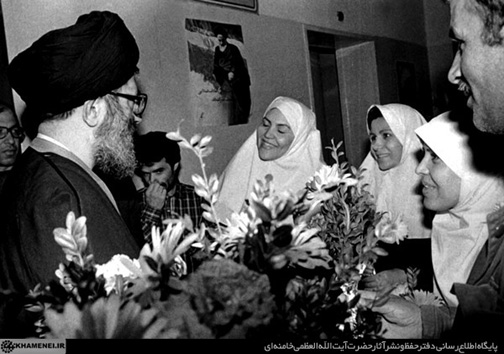 24 تصویر کمتر دیده شده از رهبر انقلاب در دوره ریاست جمهوری ایشان