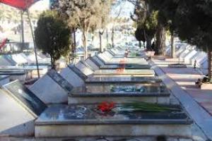 ادای احترام وزیر کشور به مقام والا شهدای ارومیه