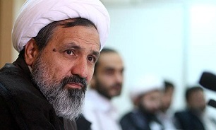 مبارزه با فقر با  احیای صفت کرامت