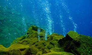 استفاده از هواپیماهای بدون سرنشین این&zwnj;بار برای رصد آتشفشان&zwnj;های زیر آبی + تصاویر