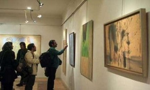 بانوی عکاس قمی آثار هنری خود را در معرض دید علاقمندان قرار داد.