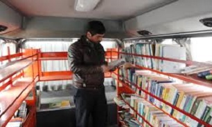 آغاز به کار کتابخانه سیار روستایی در استان قم