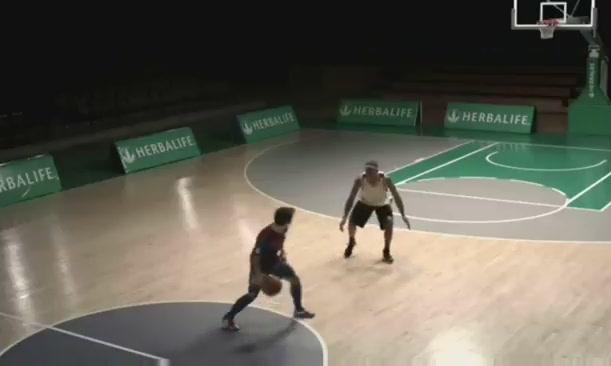 مسی در NBA دست به توپ شد