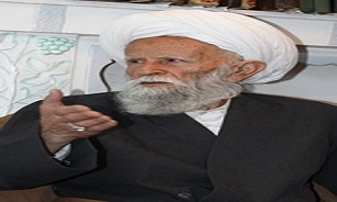 مراسم ارتحال آیت الله آزاد قزوینی در قم برگزار شد.