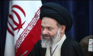 لقمه حرام، کبر و خودپسندی از عوامل سقوط انسان است