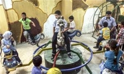 شهربازی کودکان سوری گریزان از داعش + عکس