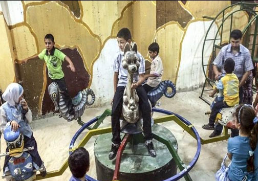 شهربازی کودکان سوری گریزان از داعش + عکس