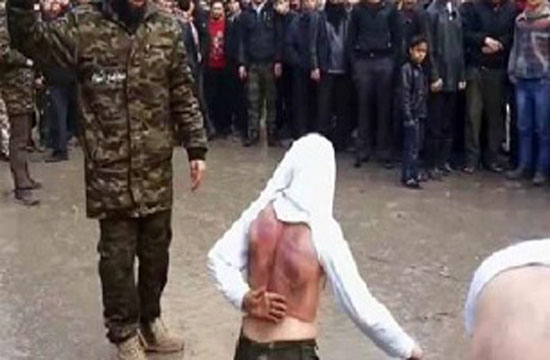 شهربازی کودکان سوری گریزان از داعش/داعش از کاربران خود جاسوسی می&zwnj;کند/ نزاع خونین عناصر داعش بر سر جهاد نکاح+ عکس