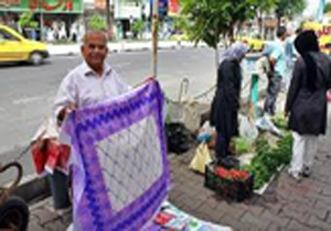 دولت دستفروشان را بیمه کند