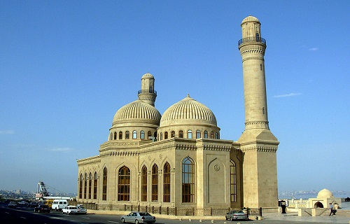 سفر نخستین مرجع تقلید جهان به جمهوری آذربایجان + تصاویر