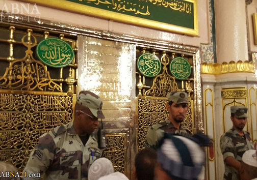 سربازان سعودی مانع زیارت حجاج+عکس