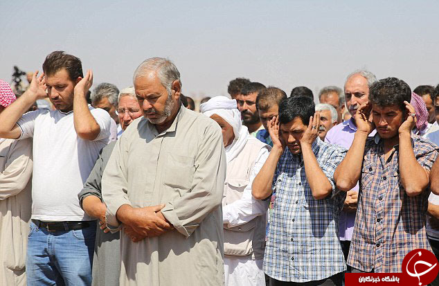 مراسم تدفین کودک سوری