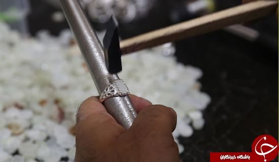ساخت انگشتر با نگین سنگ مطهر حرم امام حسین(ع) + تصاویر