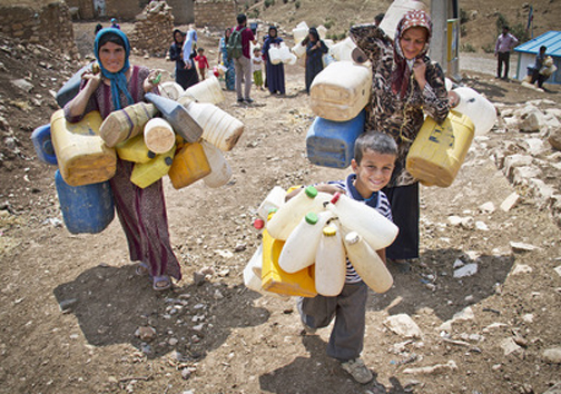 به داد کودکان تشنه کرمانشاه برسید + تصاویر