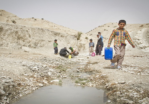 به داد کودکان تشنه کرمانشاه برسید + تصاویر