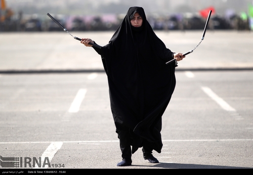 زنان نانچیکو کار در مانور سپاه تهران+ تصاویر