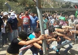 حمله نظامیان رژیم صهیونیستی به فلسطینیان معترض به ساخت دیوار حائل در بیت جالا