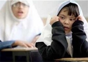 وسایل توانبخشی رایگان به دانش آموزان استثنایی ایلام داده می شود