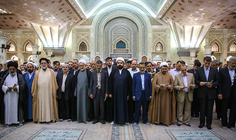 تجدید میثاق کارکنان موسسه تنظیم و نشر آثار امام(ره)با آرمان&zwnj;های بنیانگذار جمهوری اسلامی