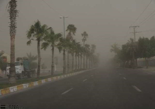 بندرعباس در غبار فرو رفت